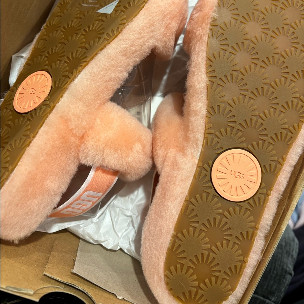 UGG Soft Coral Fluffy Slippers - Picture 4 of 9
